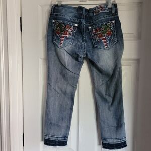 Grace Distressed Blue Jeans Sz 27 Easy Fit Ankle Cropped Jeans.READ FULL POST.